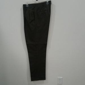 Dockers Relaxed Fit Pleated Cuffs W34 L34